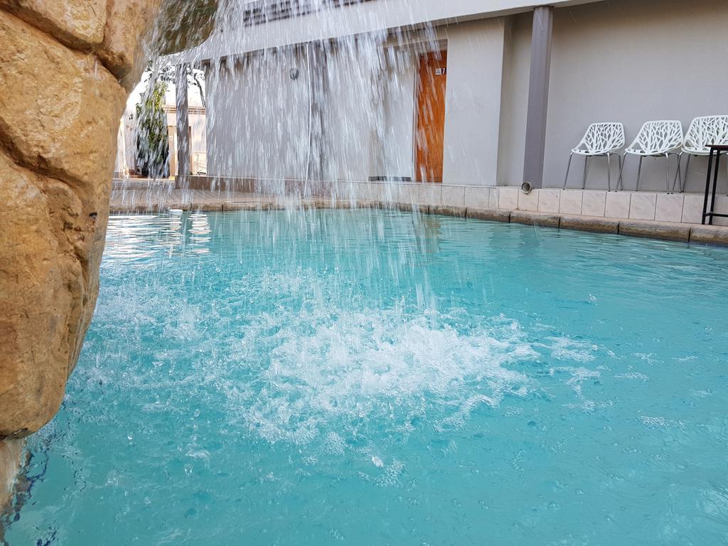 Batho Pele Lodge Gaborone Exterior photo