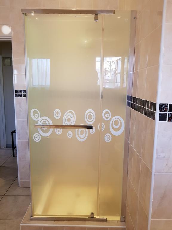 Batho Pele Lodge Gaborone Exterior photo