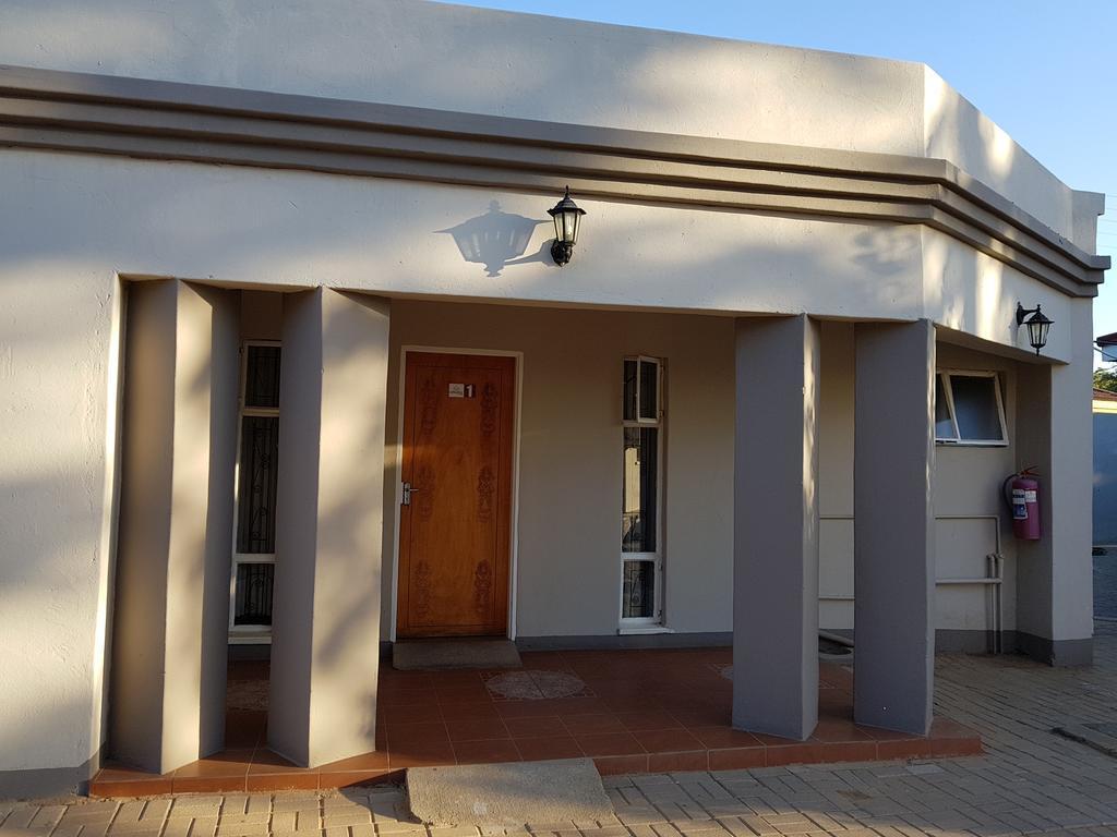 Batho Pele Lodge Gaborone Exterior photo
