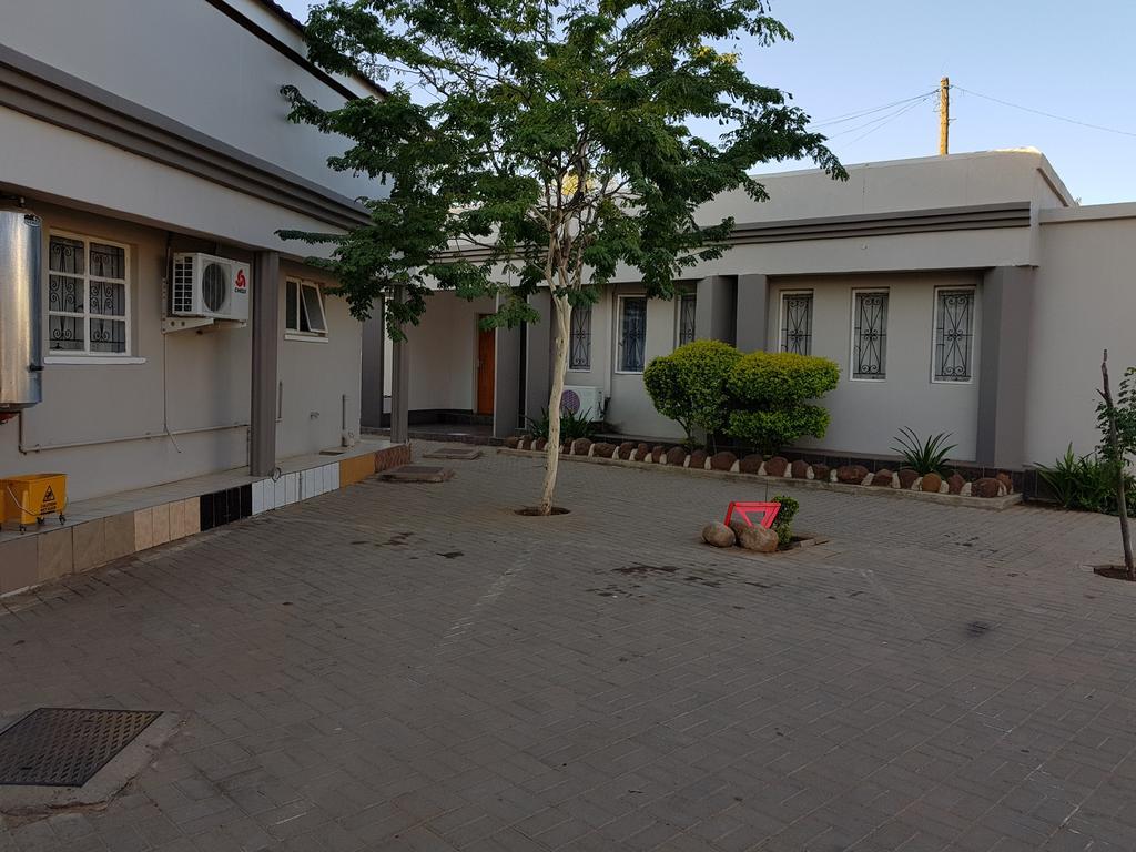 Batho Pele Lodge Gaborone Exterior photo